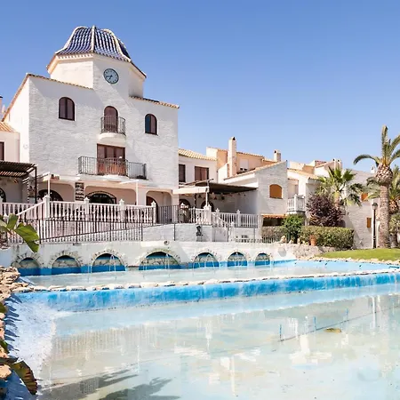 Casa En La Playa Con Piscinas E 別荘 *