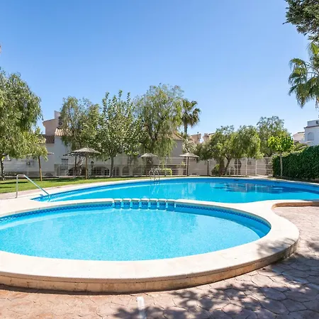 Casa En La Playa Con Piscinas E * Puerto Marino