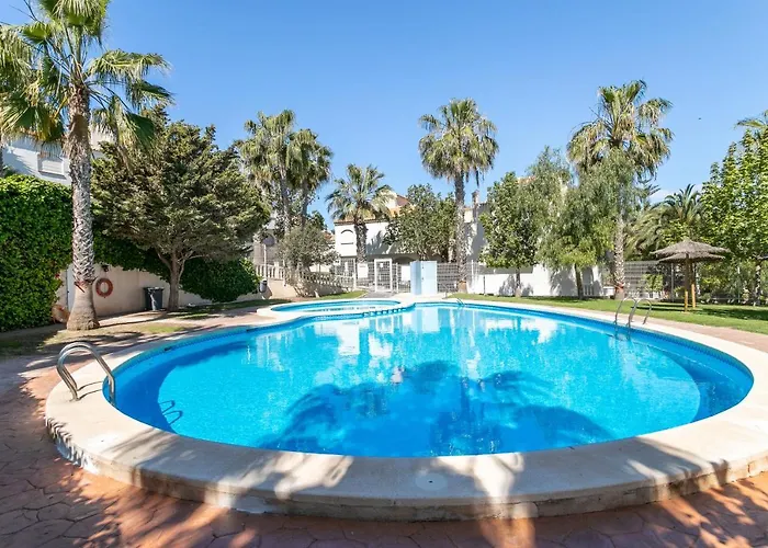 Сasa de vacaciones Casa En La Playa Con Piscinas E