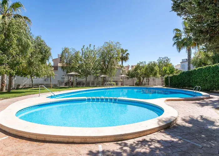 Сasa de vacaciones Casa En La Playa Con Piscinas E Puerto Marino