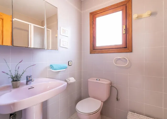 Сasa de vacaciones Casa En La Playa Con Piscinas E *
