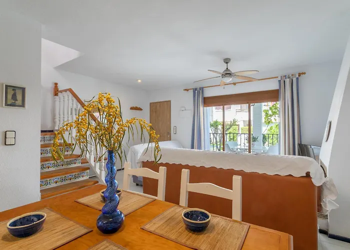 Casa En La Playa Con Piscinas E