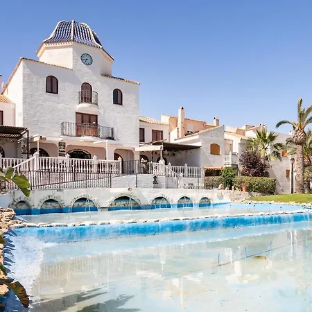 Casa vacanze Casa En La Playa Con Piscinas E Puerto Marino