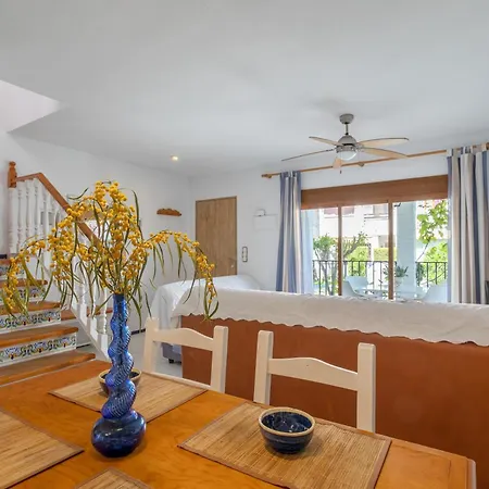 Casa En La Playa Con Piscinas E * Puerto Marino