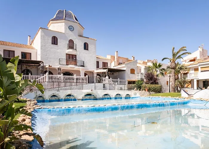 펜션 Casa En La Playa Con Piscinas E Puerto Marino