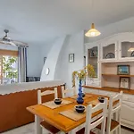 Casa En La Playa Con Piscinas E Puerto Marino