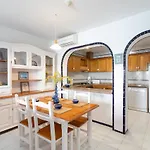 Casa En La Playa Con Piscinas E Feriehus *