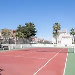 Casa En La Playa Con Piscinas E Puerto Marino